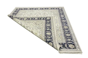 Cream Floral 8X10 Indo-Nain Oriental Rug