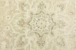 Muted Pinkish Beige Floral 8X10 Transitional Oriental Rug