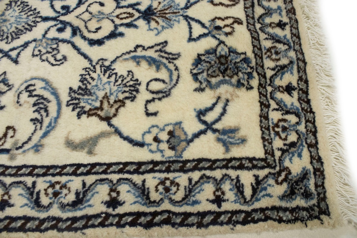 Cream Floral 3X4 Indo-Nain Oriental Rug