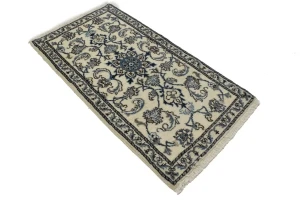 Cream Floral Classic 2'4X4'5 Nain Persian Oriental Rug