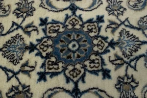 Cream Floral Classic 2'4X4'5 Nain Persian Oriental Rug