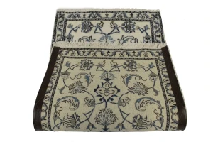 Cream Floral Classic 2'4X4'5 Nain Persian Oriental Rug
