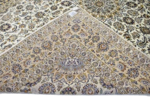 Vintage Cream Traditional 10X14 Kashan Persian Rug